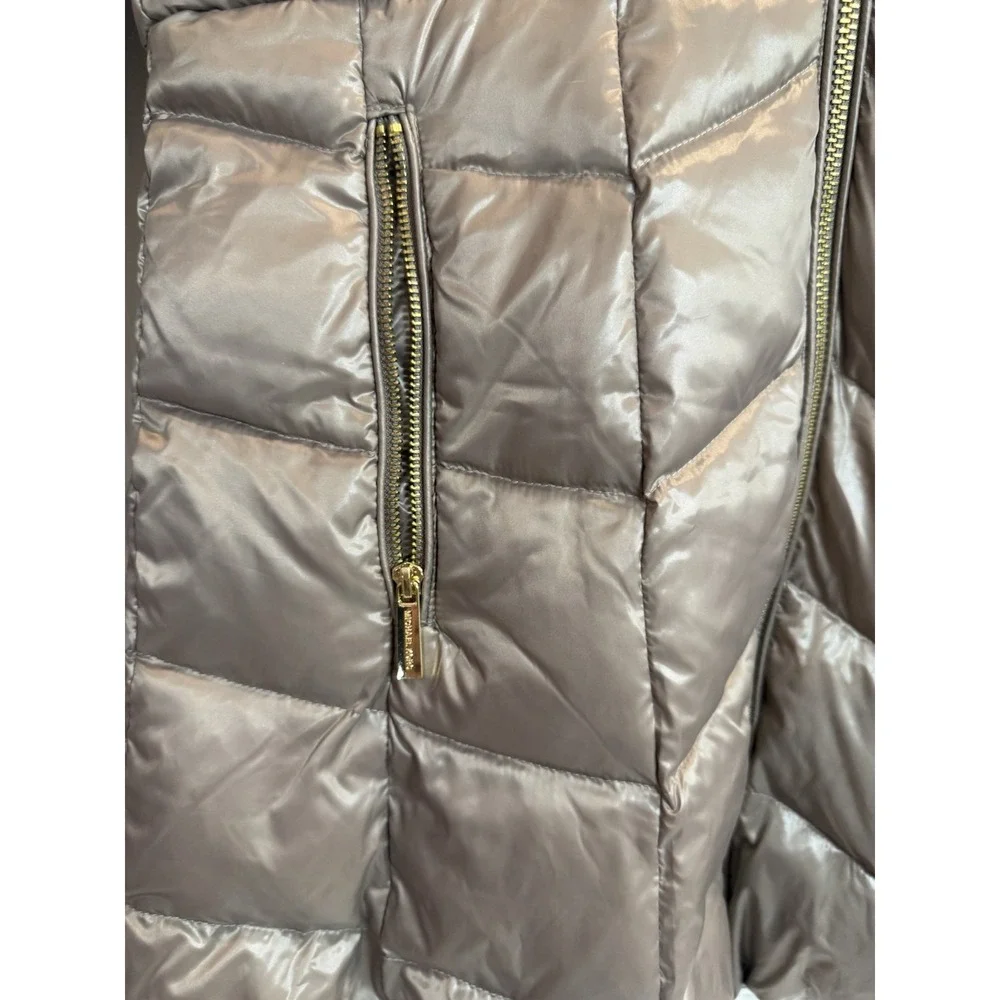 Michael Kors Taupe Chevron Down Puffer Jacket Faux Fur Collar Gold Zip Women M